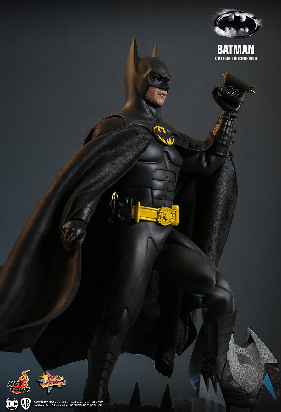 Hot Toys MMS769 Batman Returns - Batman 1/6th Scale Collectible Figure