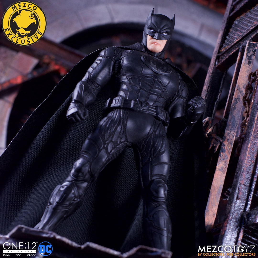 Mezco Toyz One:12 Collective Batman: Sovereign Knight vs Black Mask -