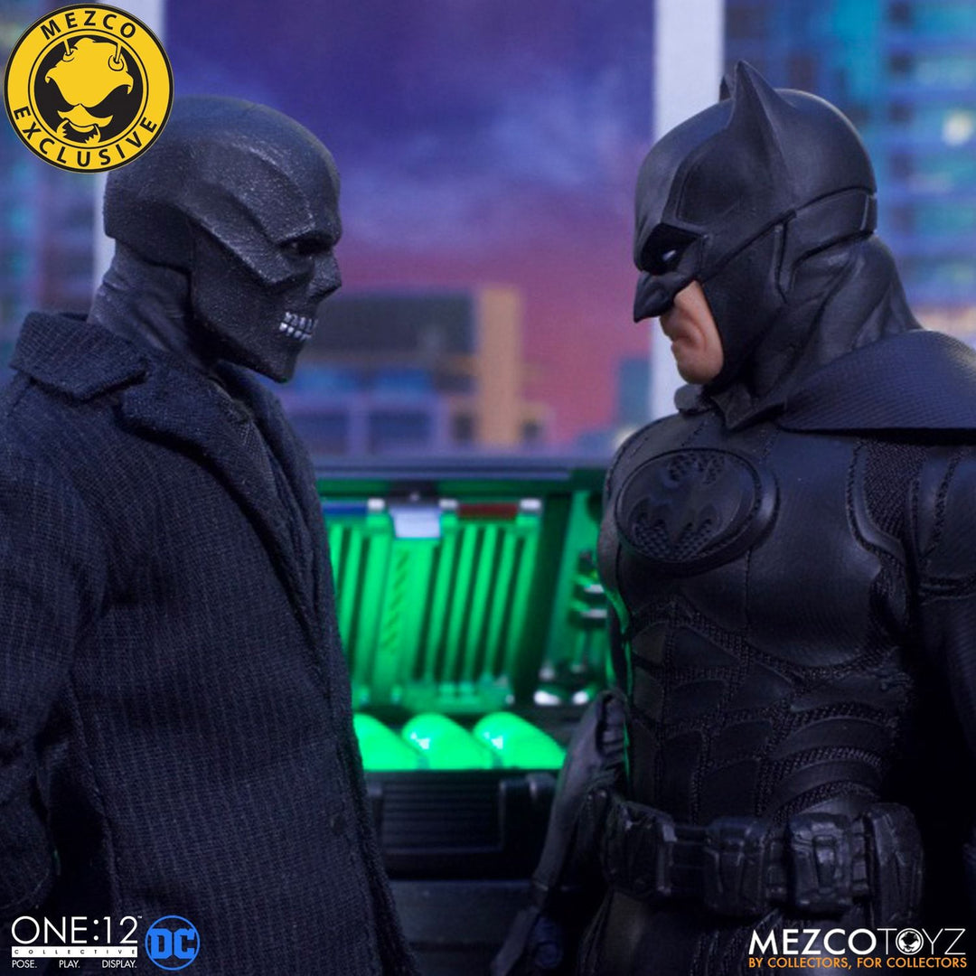 Mezco Toyz One:12 Collective Batman: Sovereign Knight vs Black