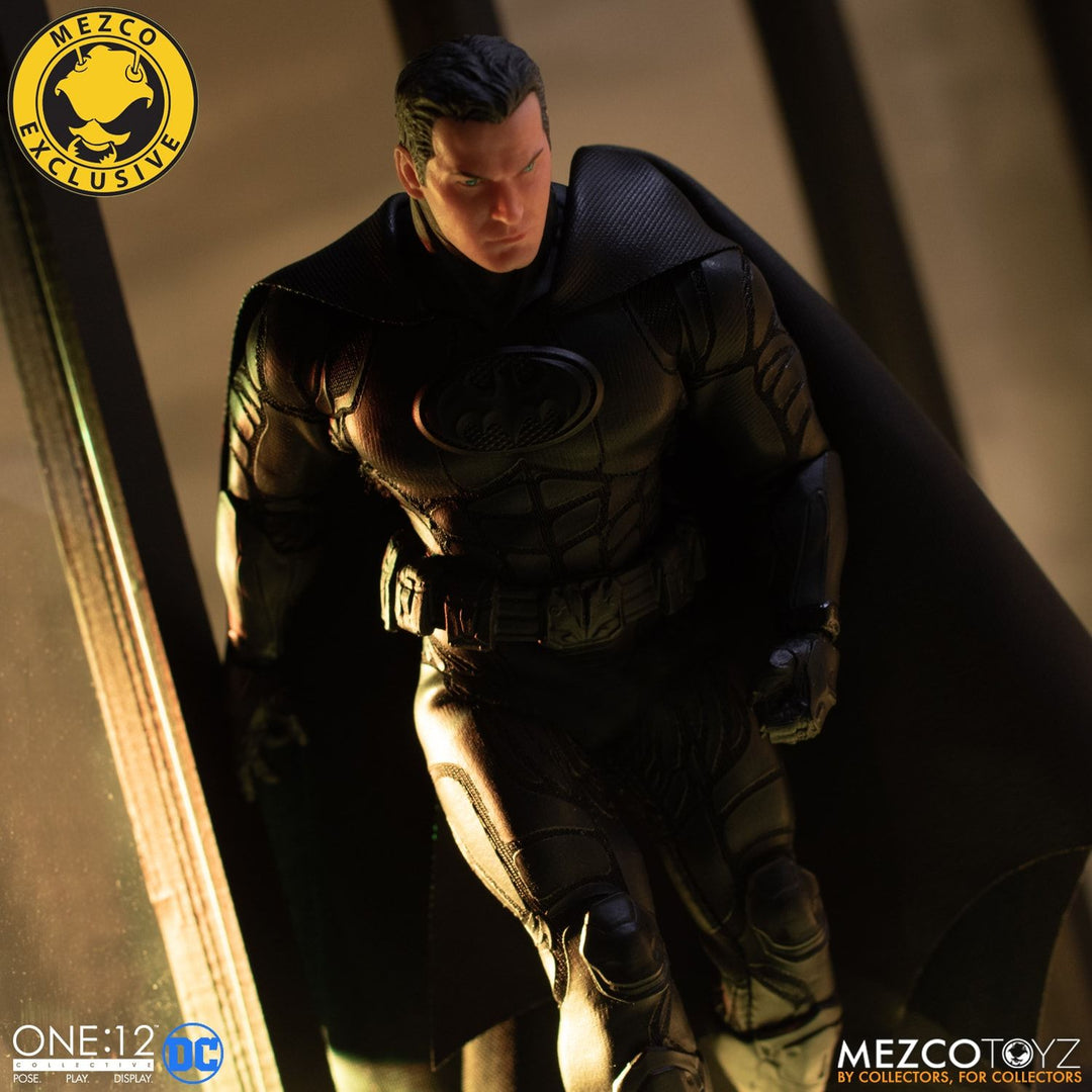 Mezco Toyz One:12 Collective Batman: Sovereign Knight vs Black Mask -