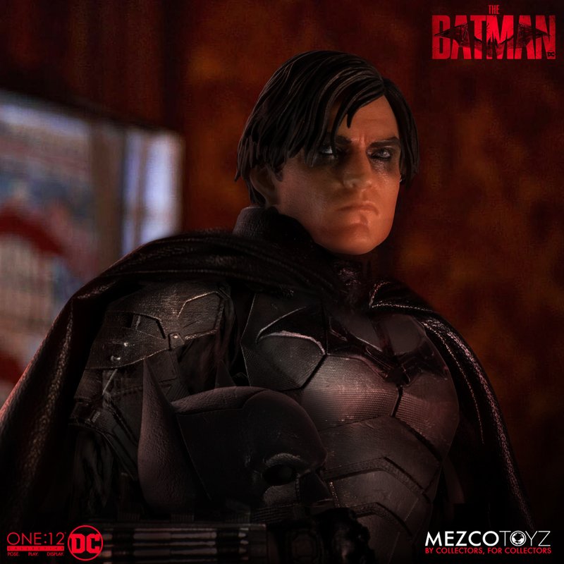 Mezco Toyz One:12 Collective The Batman – Batman Figure